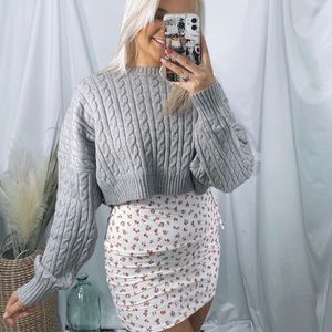Gray cable knit cropped Crewneck long sleeve sweater